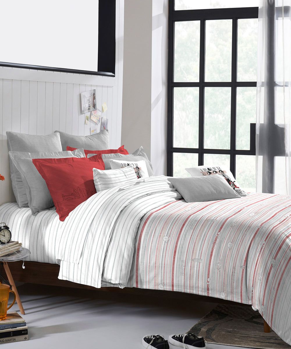 London Calling Bedsheet Set, image 2 of 4