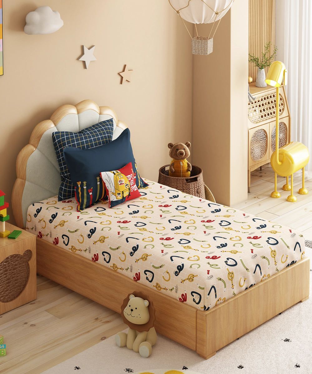 Scribble Spot Bedsheet Set, image 4 of 4