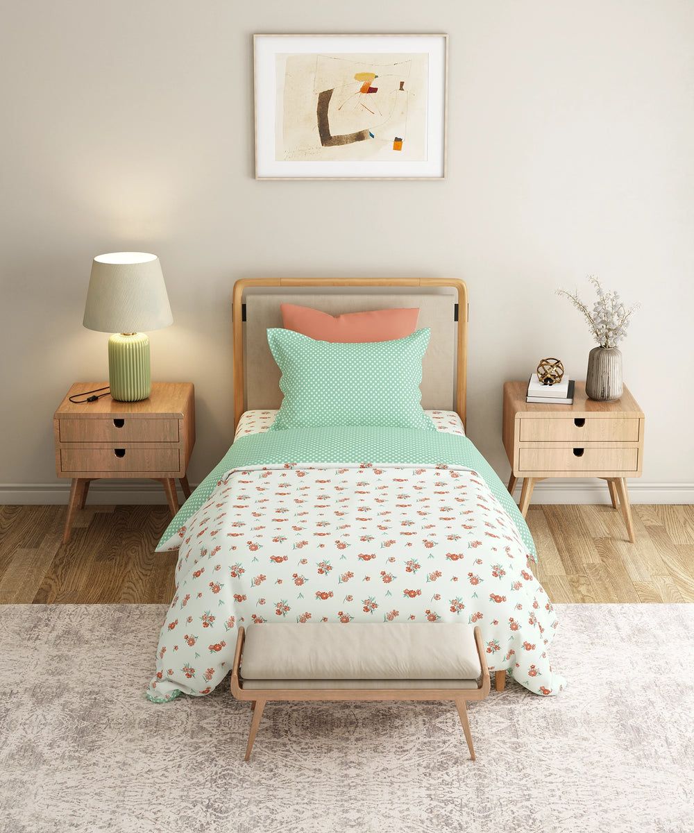 Little Bloom Bedsheet Set, image 2 of 5